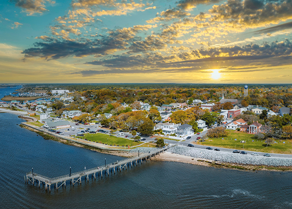 Retiring to Southport, NC: FAQs About Coastal Living, Home Prices & Communities